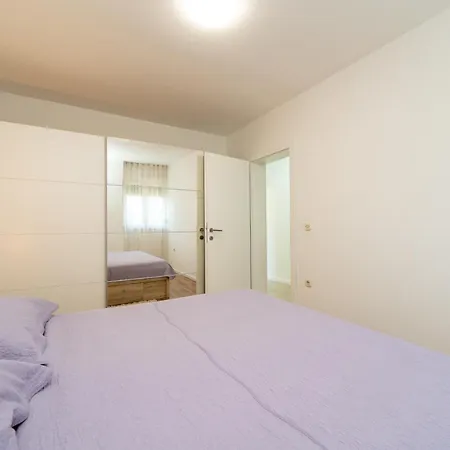 Apartment Nelly *