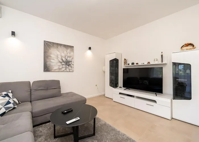 Nelly * Privlaka (Zadar)