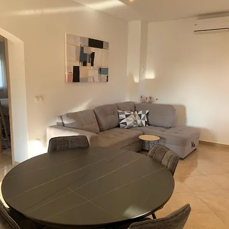 Nelly Privlaka (Zadar)